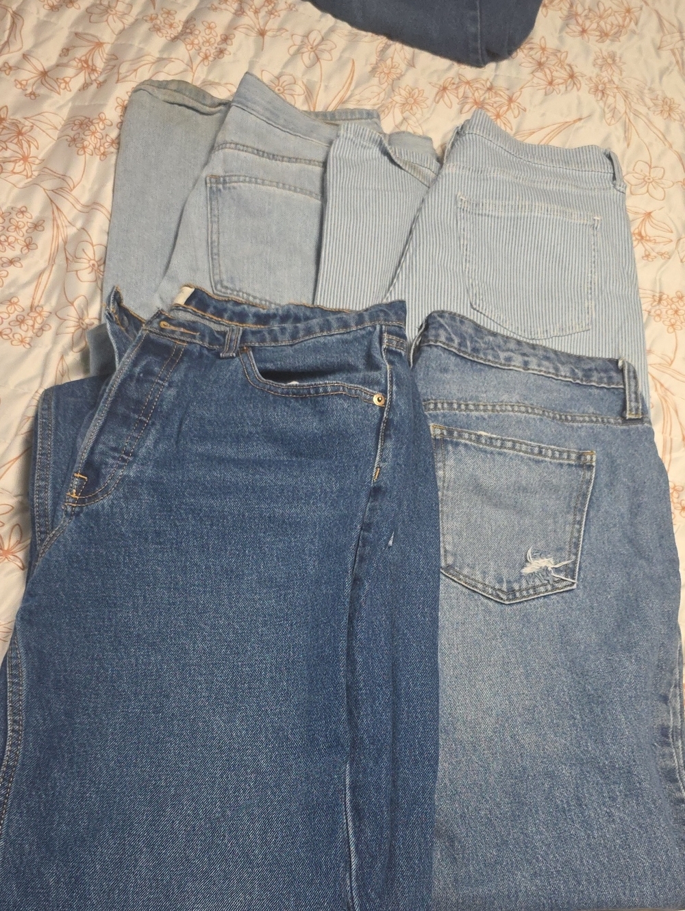 Universal Thread Women's Straight Leg Jeans - Light Blue & Medium Blue